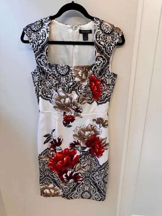 Floral Cocktail Dress - Picture 1 of 3